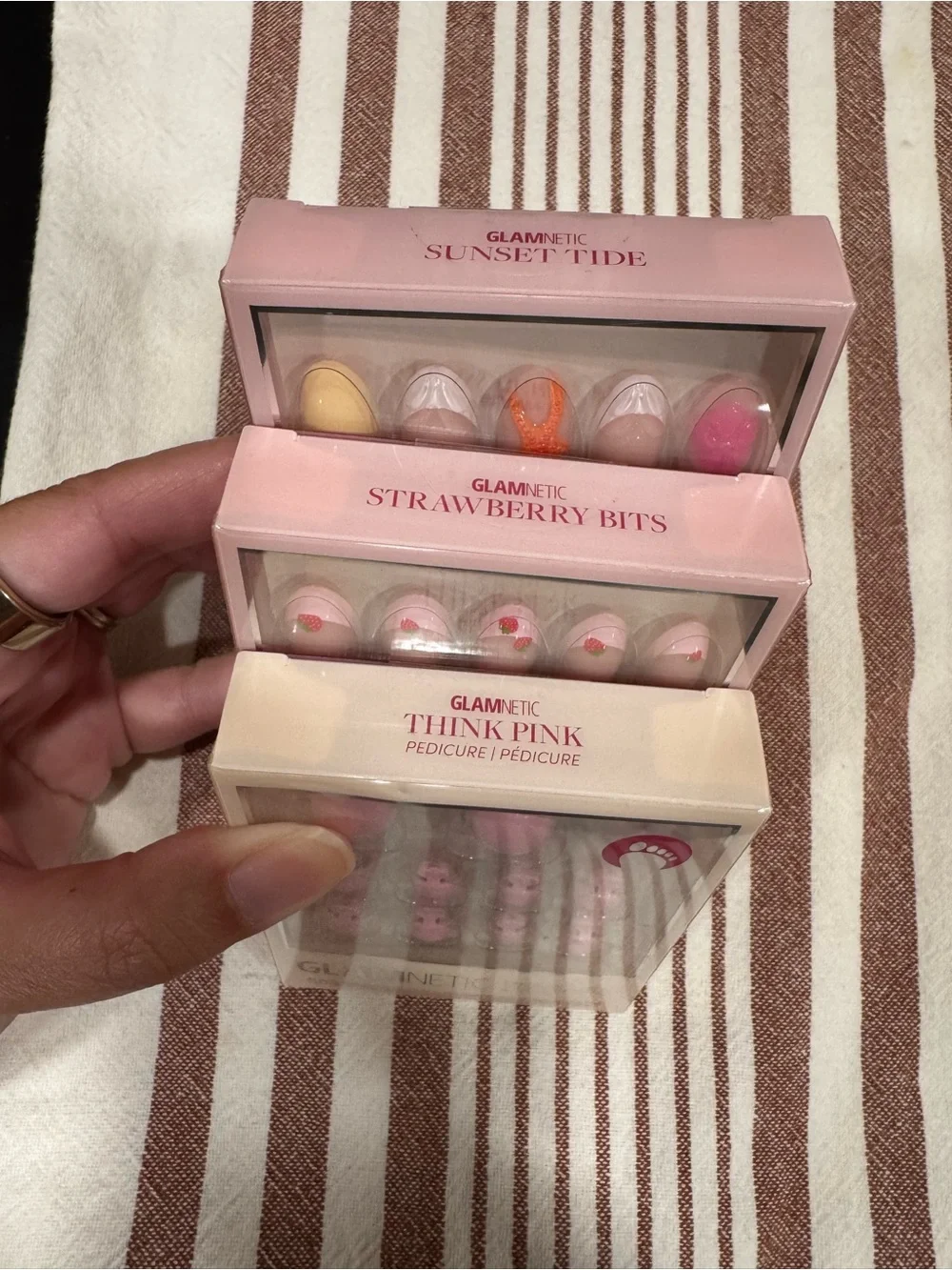GLAMNETIC Press-On Nails - Set of 3